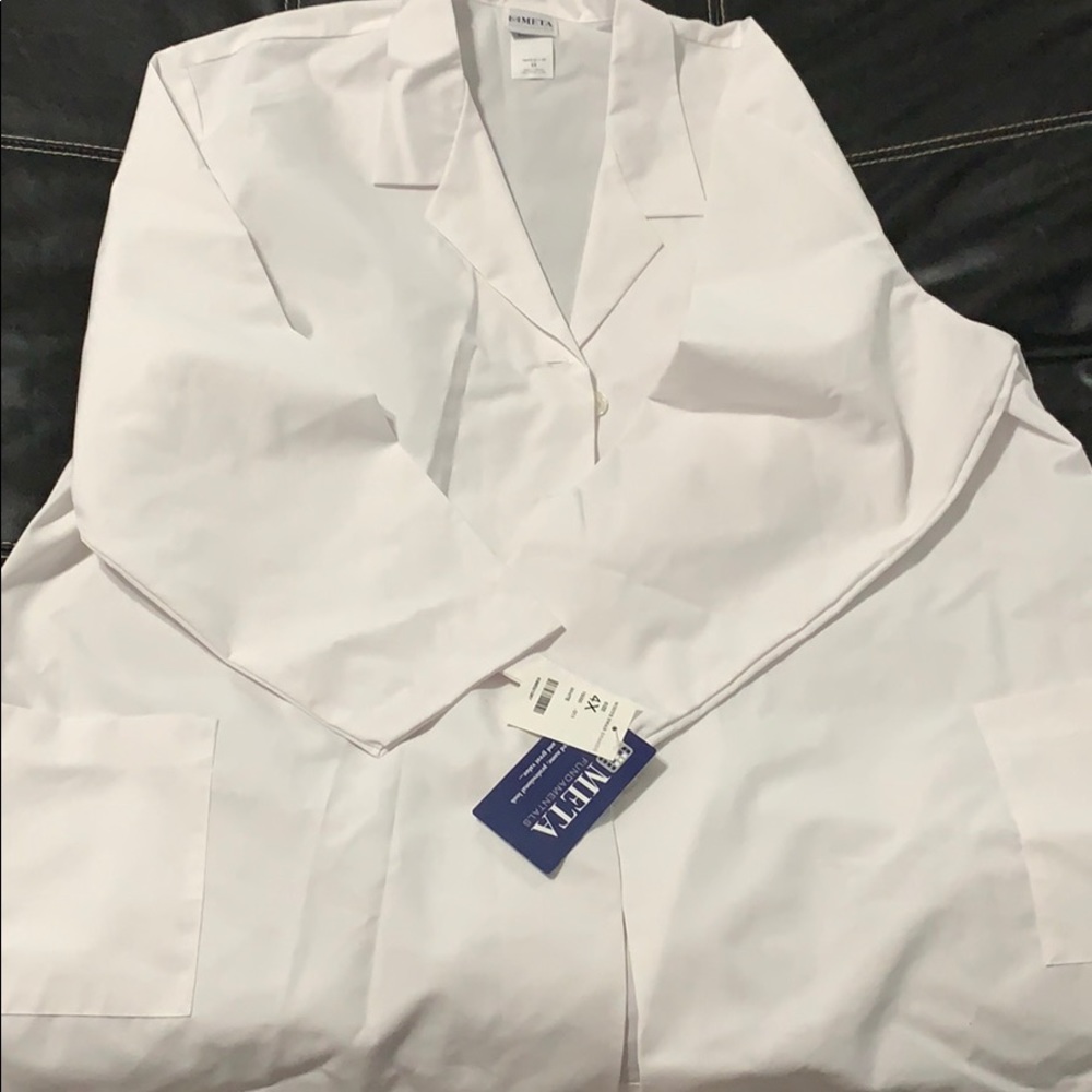 NWT Meta Fundamentals Professional White lab coat